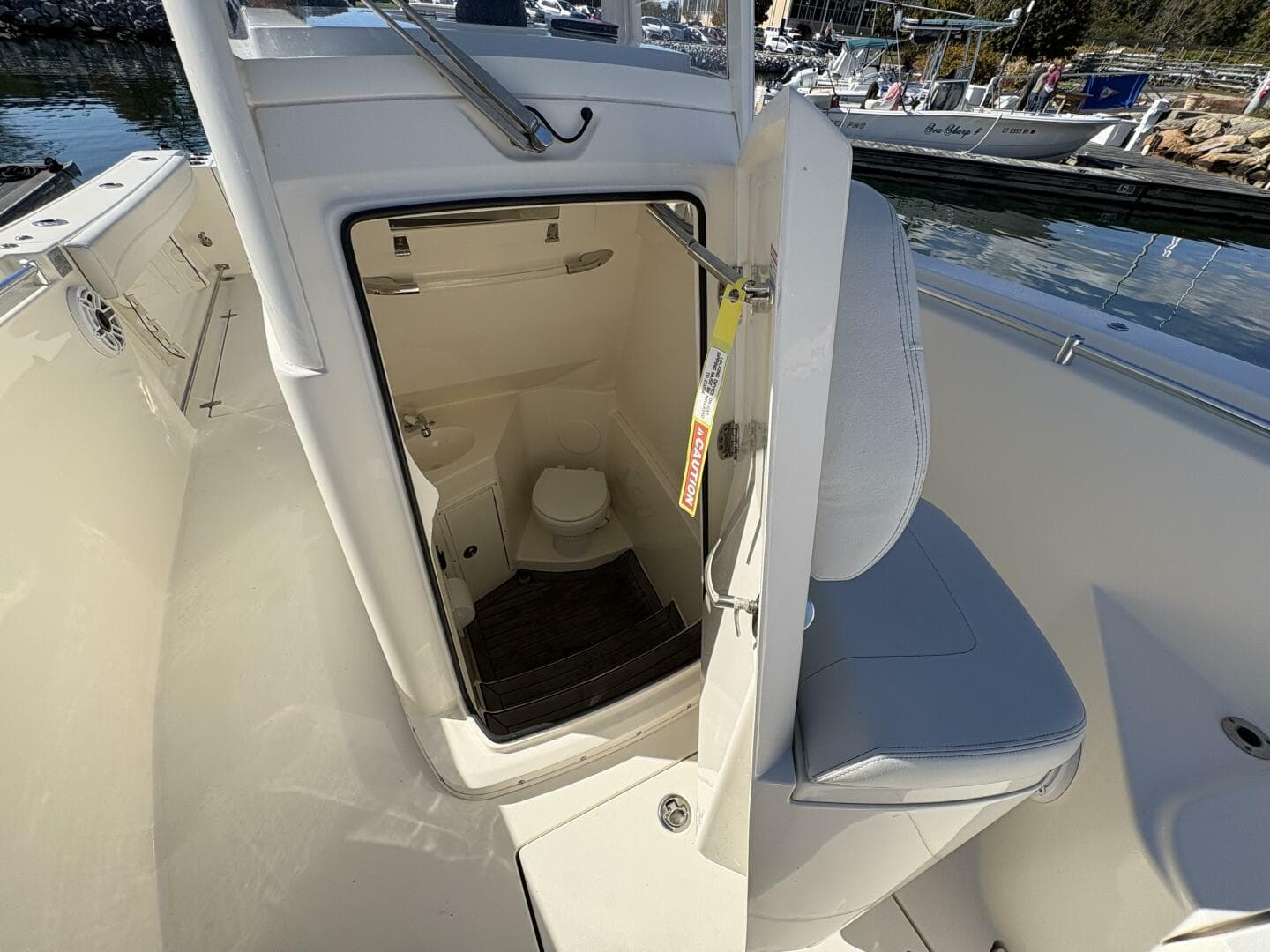 2022 Cobia 28 — photo 33