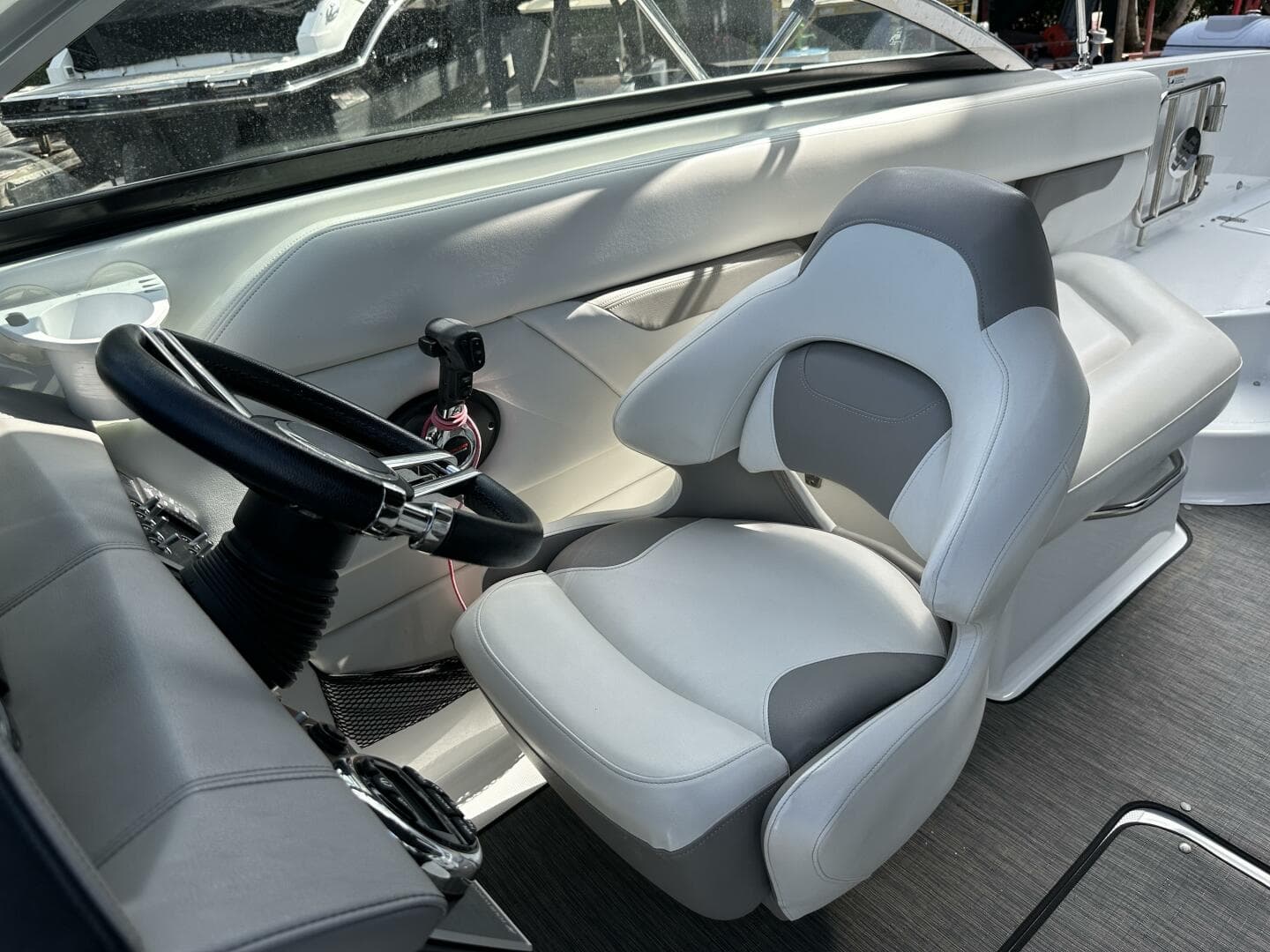 2020 Four Winns Hd 240 OB — photo 16