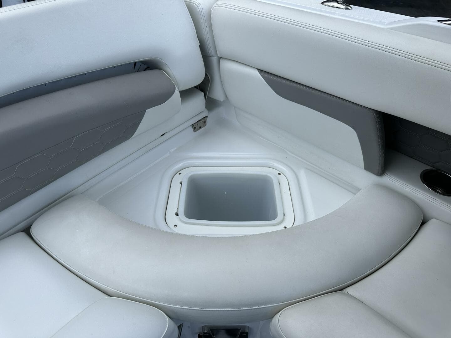 2020 Four Winns Hd 240 OB — photo 47