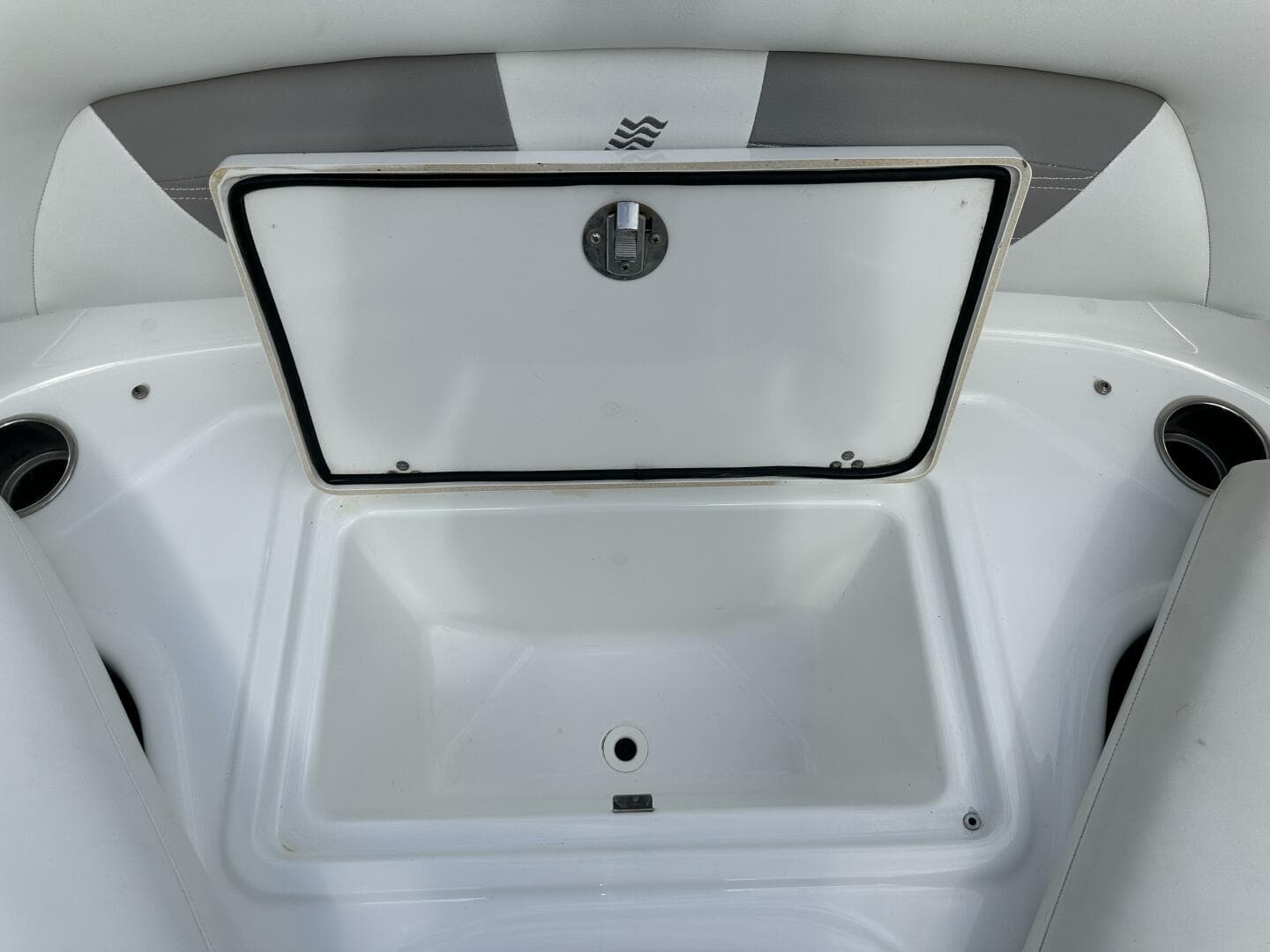 2020 Four Winns Hd 240 OB — photo 23