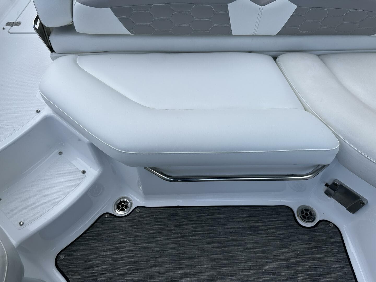 2020 Four Winns Hd 240 OB — photo 45