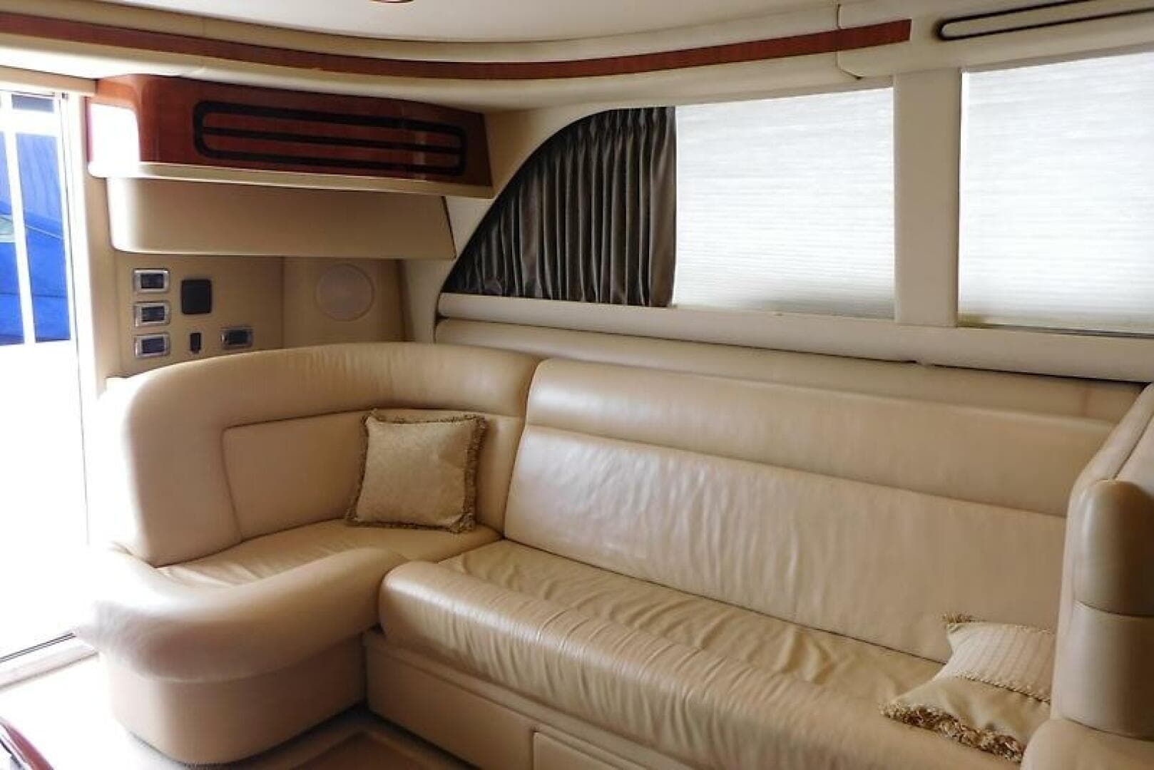 2003 Sea Ray 480 Sedan Bridge — photo 35