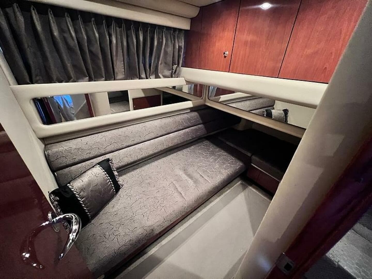 2003 Sea Ray 480 Sedan Bridge — photo 43