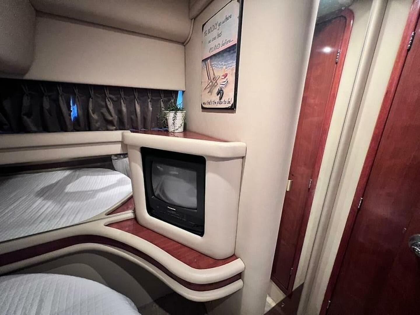 2003 Sea Ray 480 Sedan Bridge — photo 48