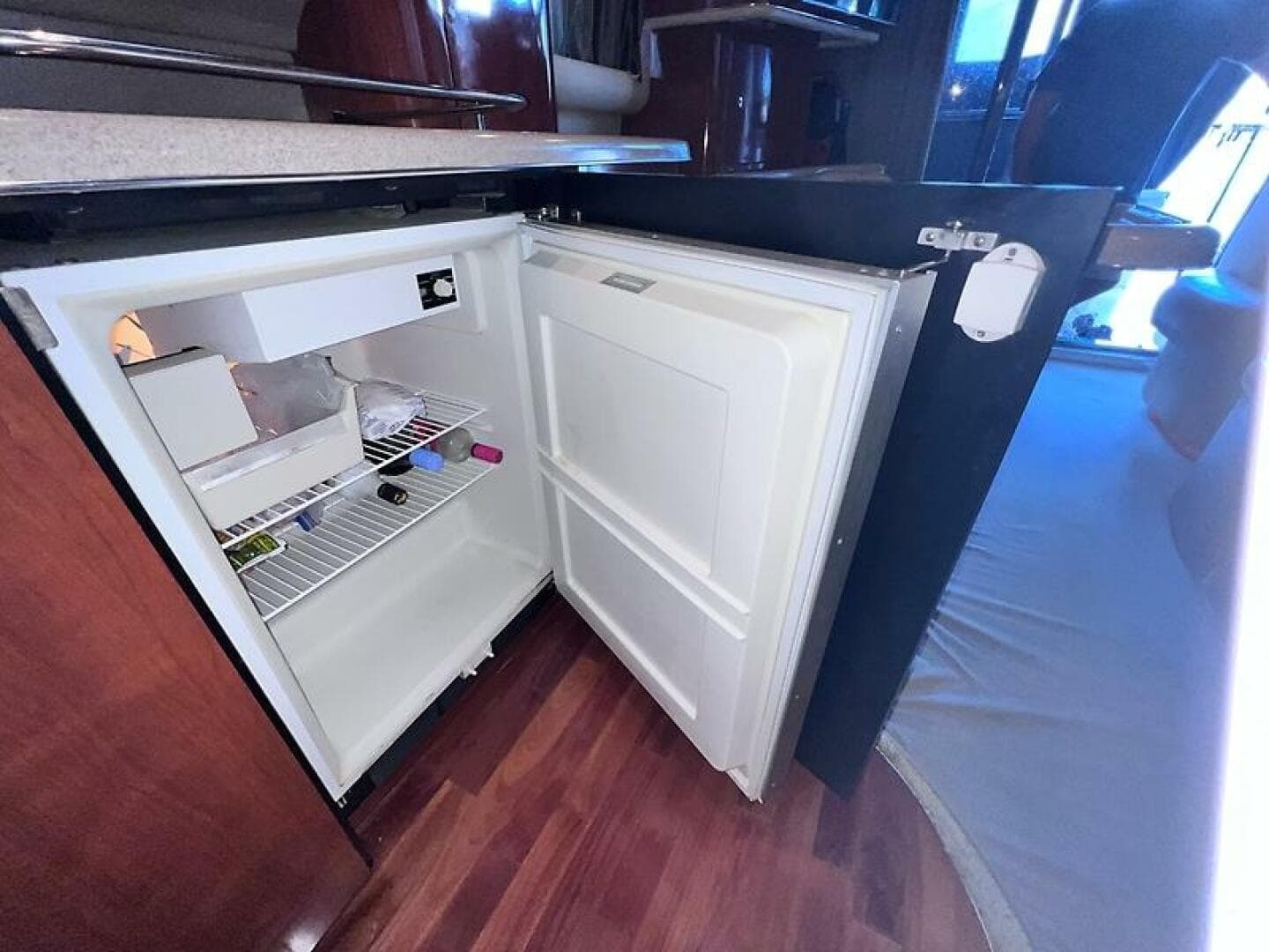 2003 Sea Ray 480 Sedan Bridge — photo 41