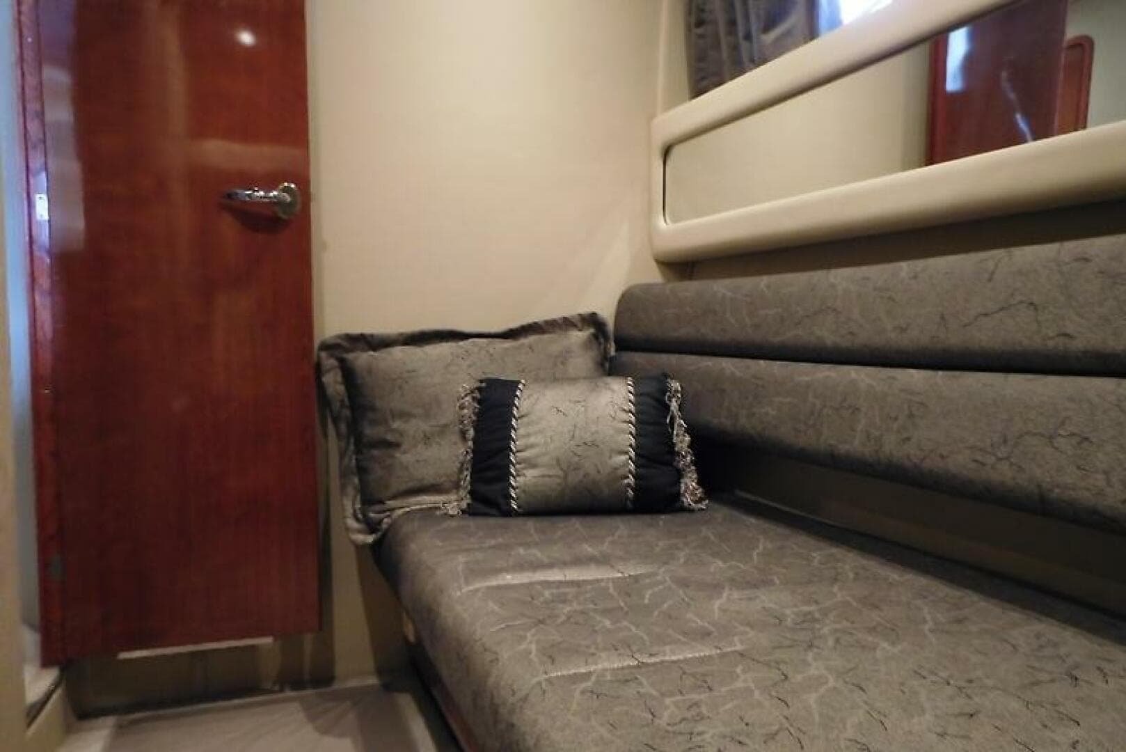 2003 Sea Ray 480 Sedan Bridge — photo 44