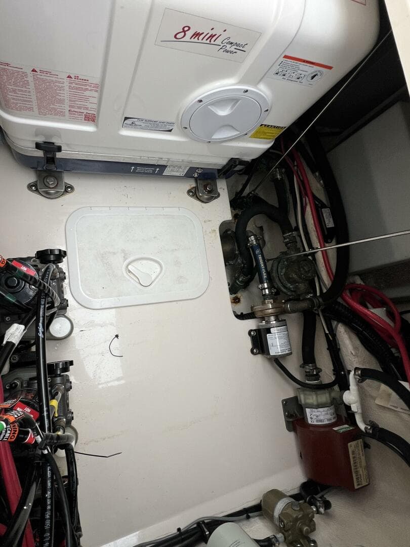 2018 Grady-White 370 Express — photo 26