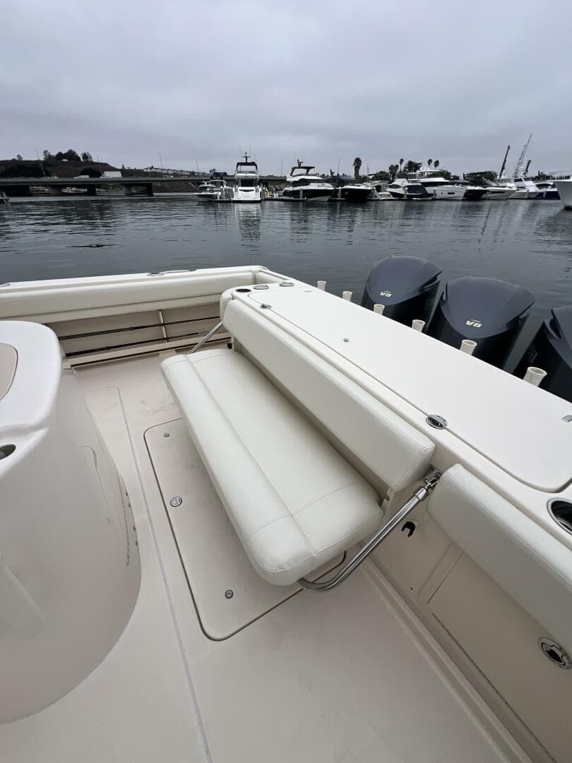 2018 Grady-White 370 Express — photo 18