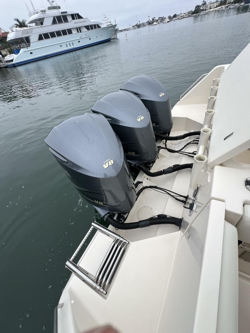 2018 Grady-White 370 Express — photo 29