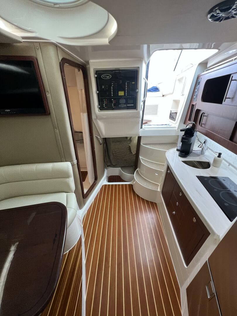 2018 Grady-White 370 Express — photo 10