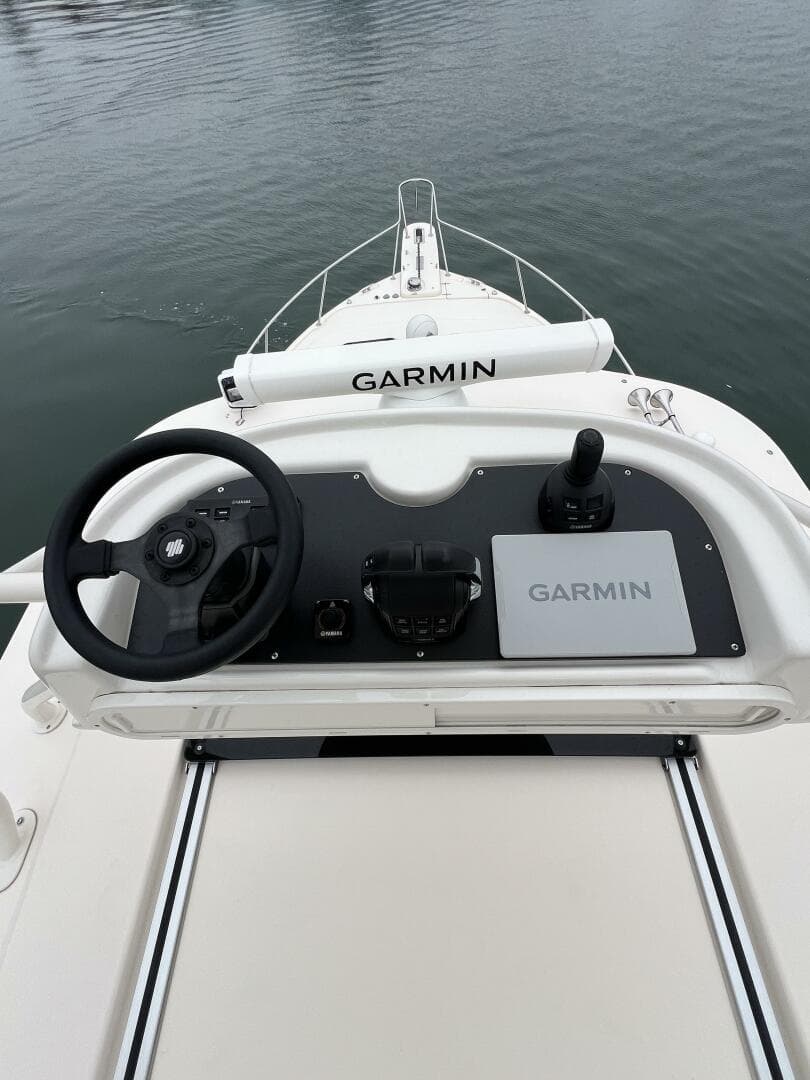 2018 Grady-White 370 Express — photo 5