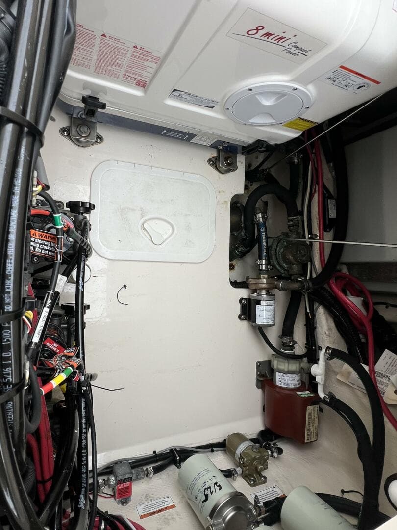 2018 Grady-White 370 Express — photo 25