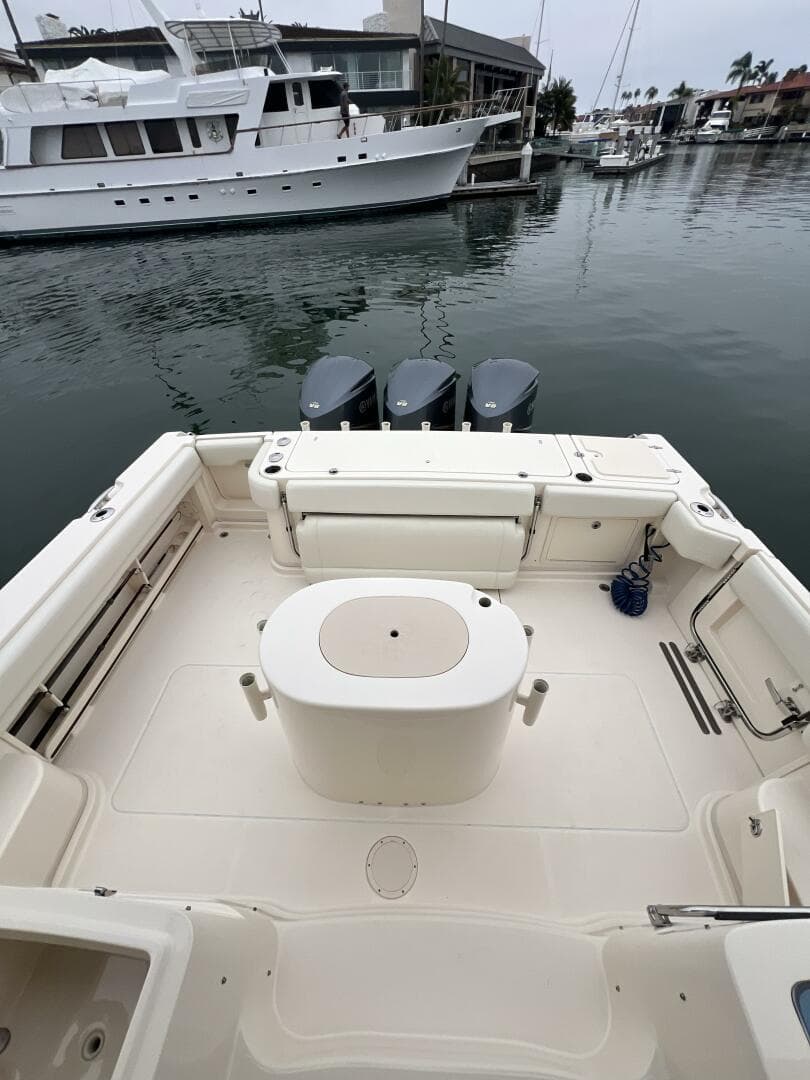 2018 Grady-White 370 Express — photo 16