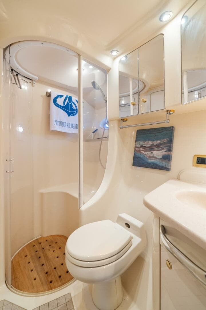 2001 Sea Ray 540 Cockpit — photo 31