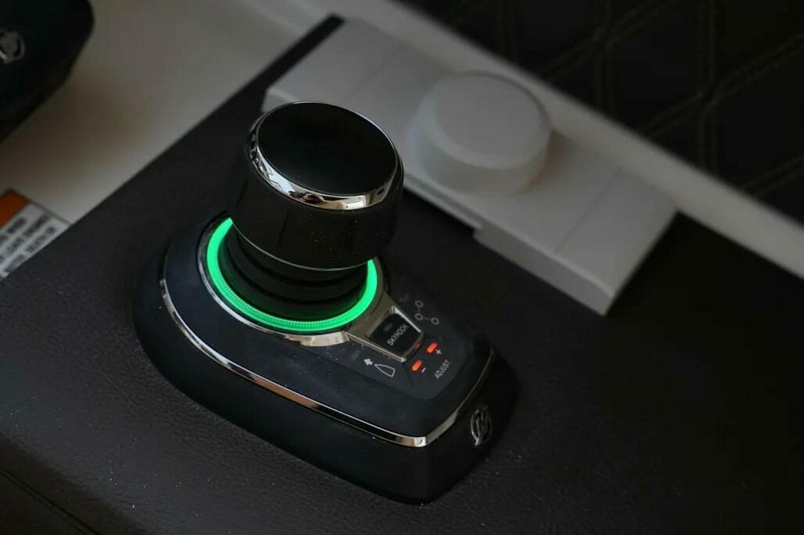 2023 Sea Ray Slx 310 Outboard — photo 16