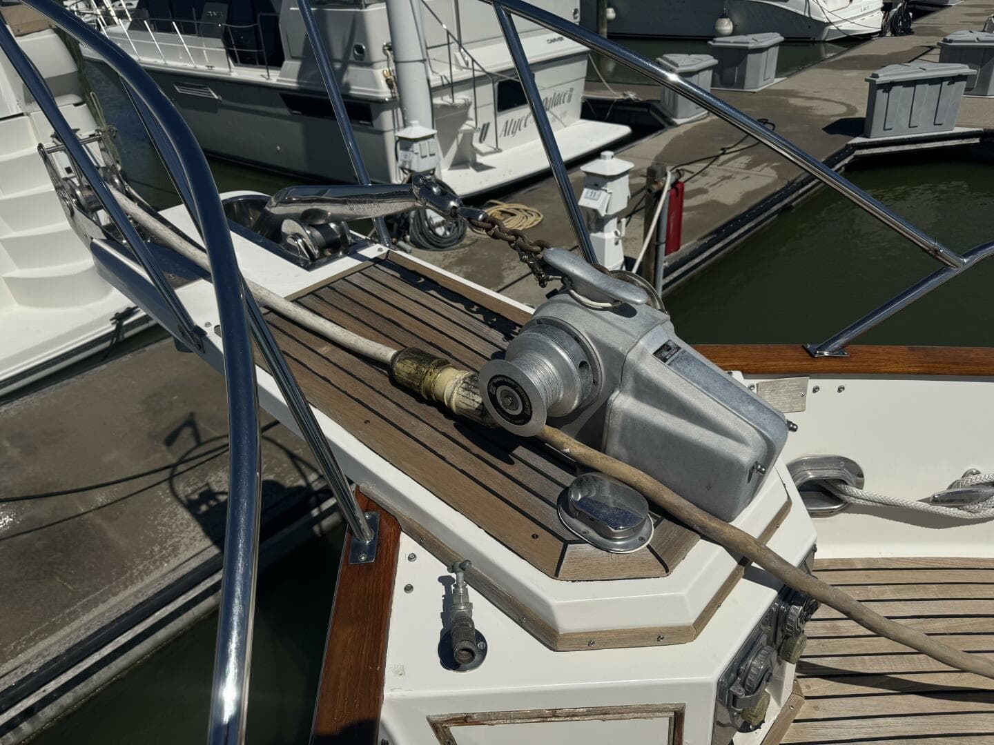 1997 Grand Banks Europa 46 — photo 16