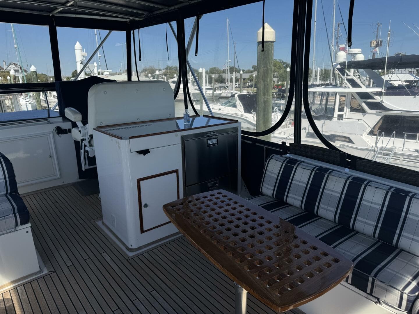 1997 Grand Banks Europa 46 — photo 38