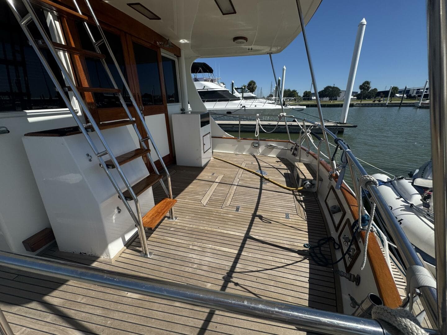 1997 Grand Banks Europa 46 — photo 27