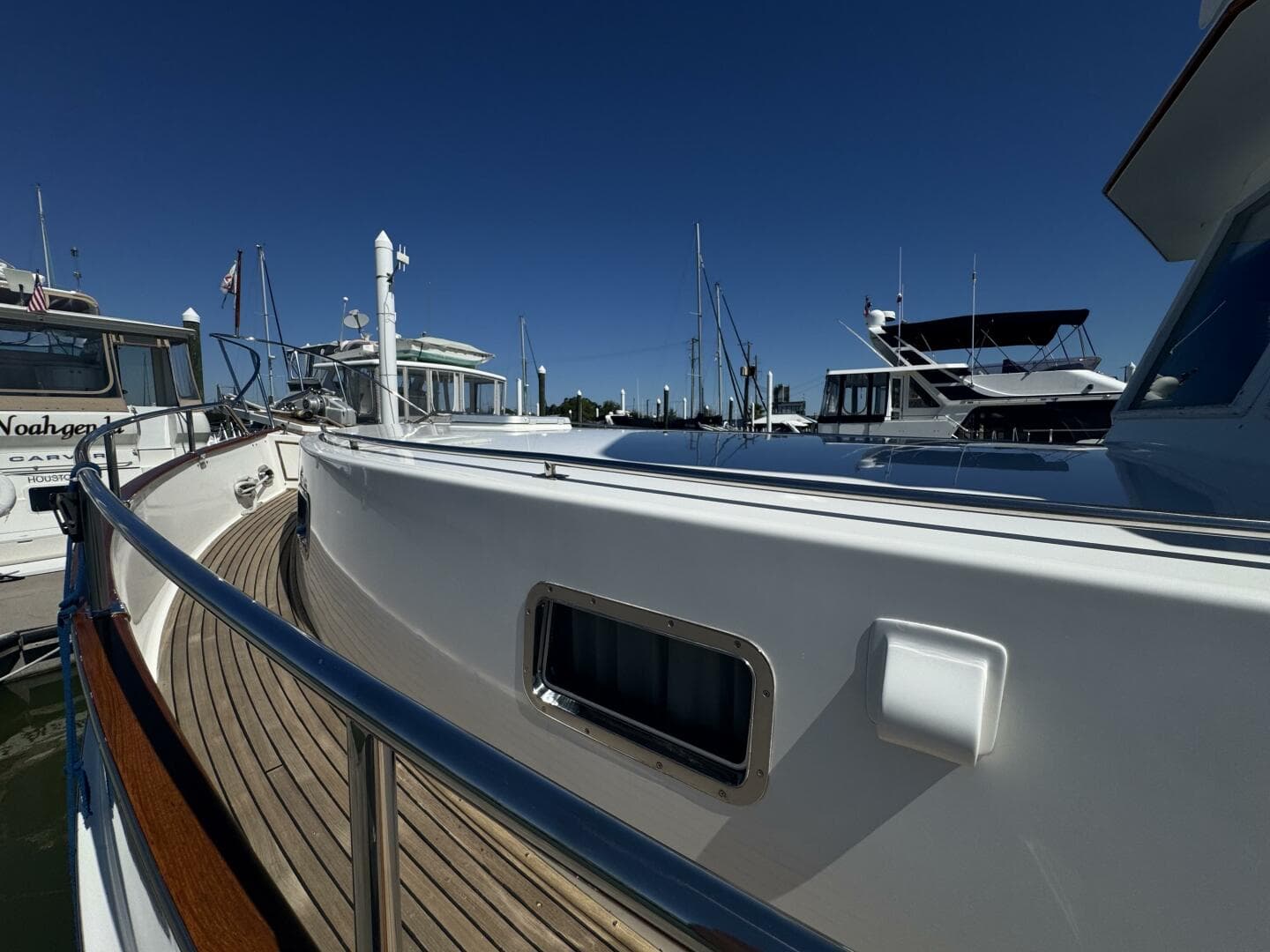 1997 Grand Banks Europa 46 — photo 29