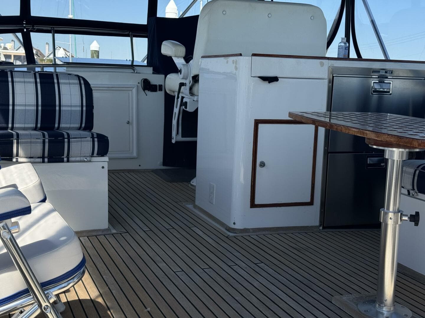 1997 Grand Banks Europa 46 — photo 35