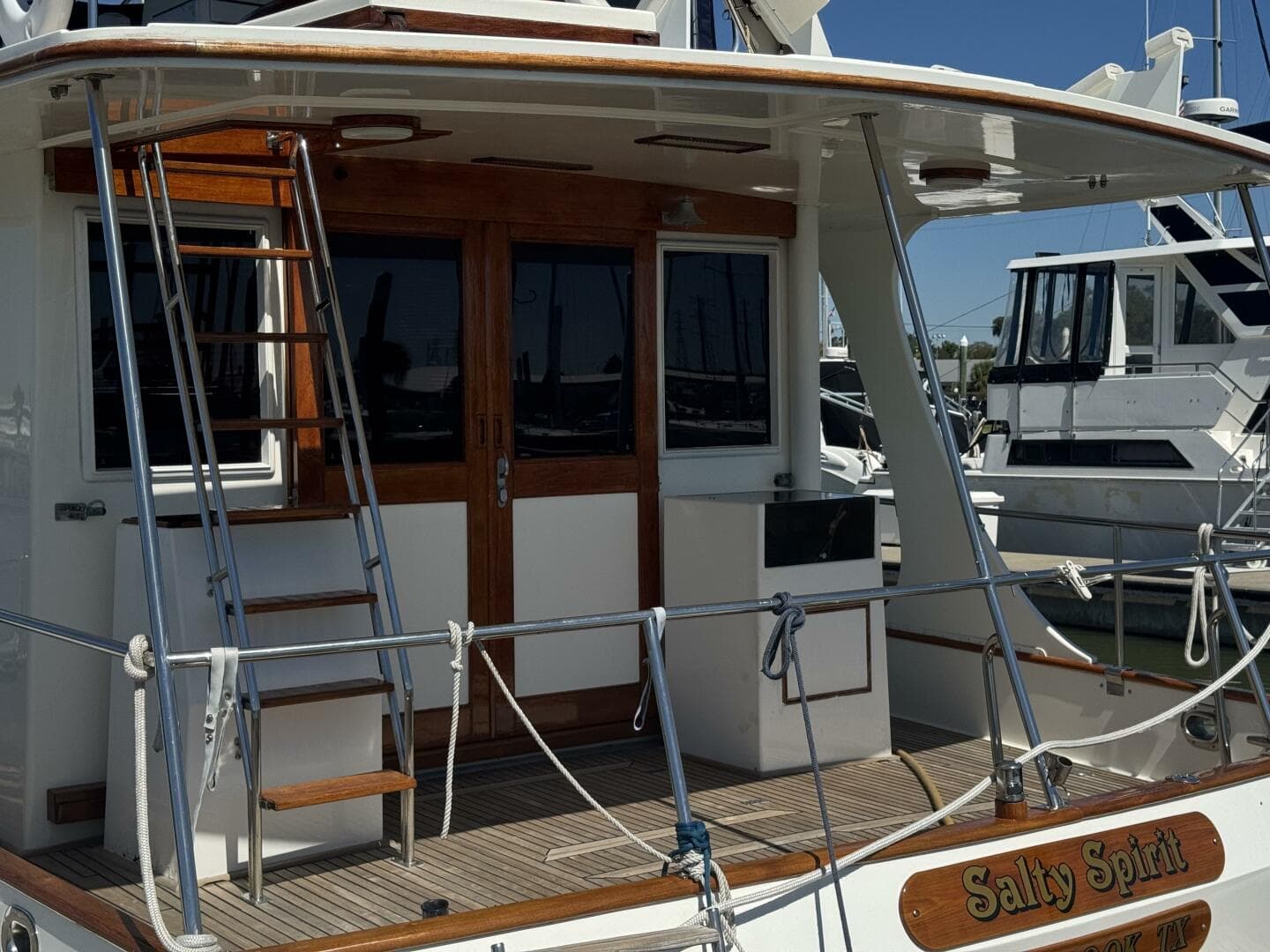 1997 Grand Banks Europa 46 — photo 8