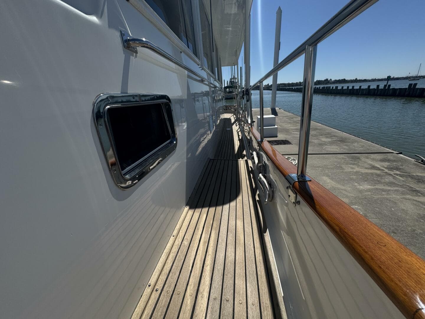 1997 Grand Banks Europa 46 — photo 31