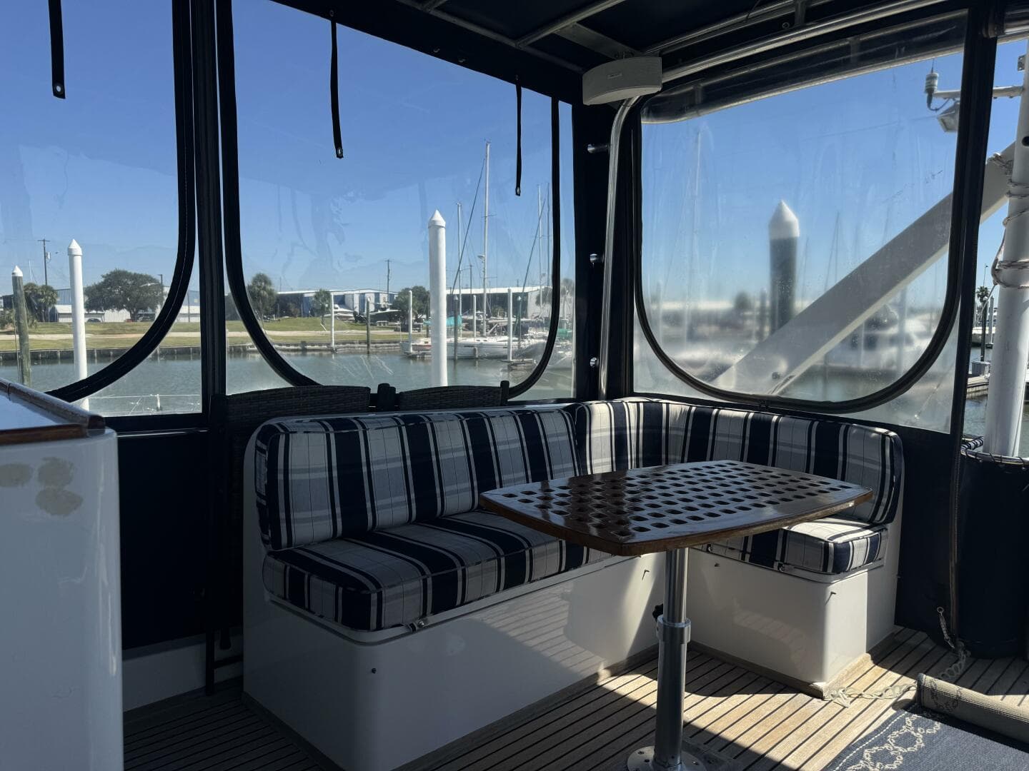 1997 Grand Banks Europa 46 — photo 40