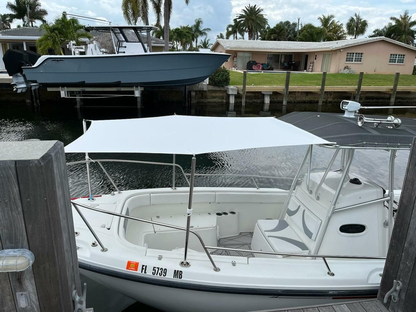 2001 Boston Whaler 26 Outrage — photo 4