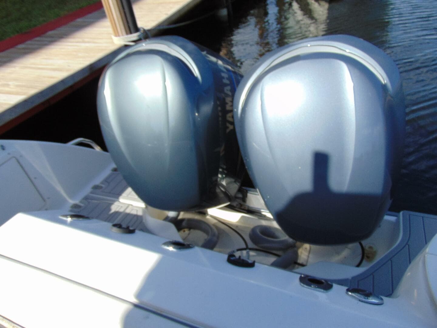 2001 Boston Whaler 26 Outrage — photo 8