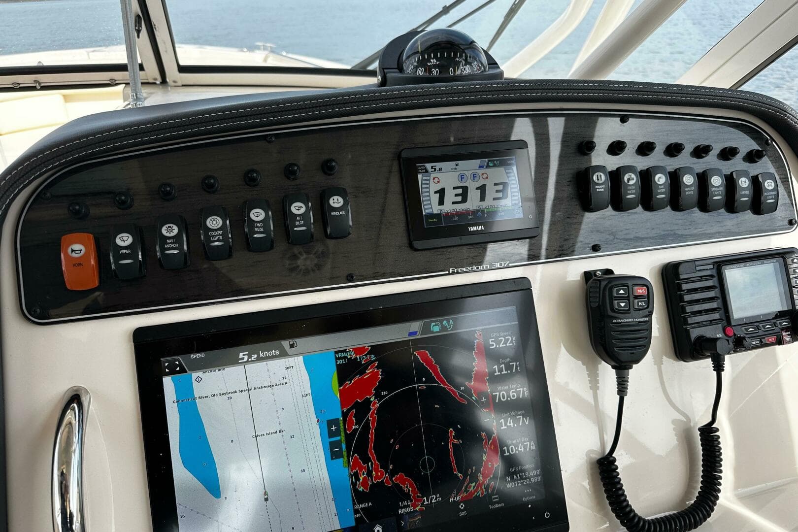 2023 Grady-White 307 Freedom — photo 9