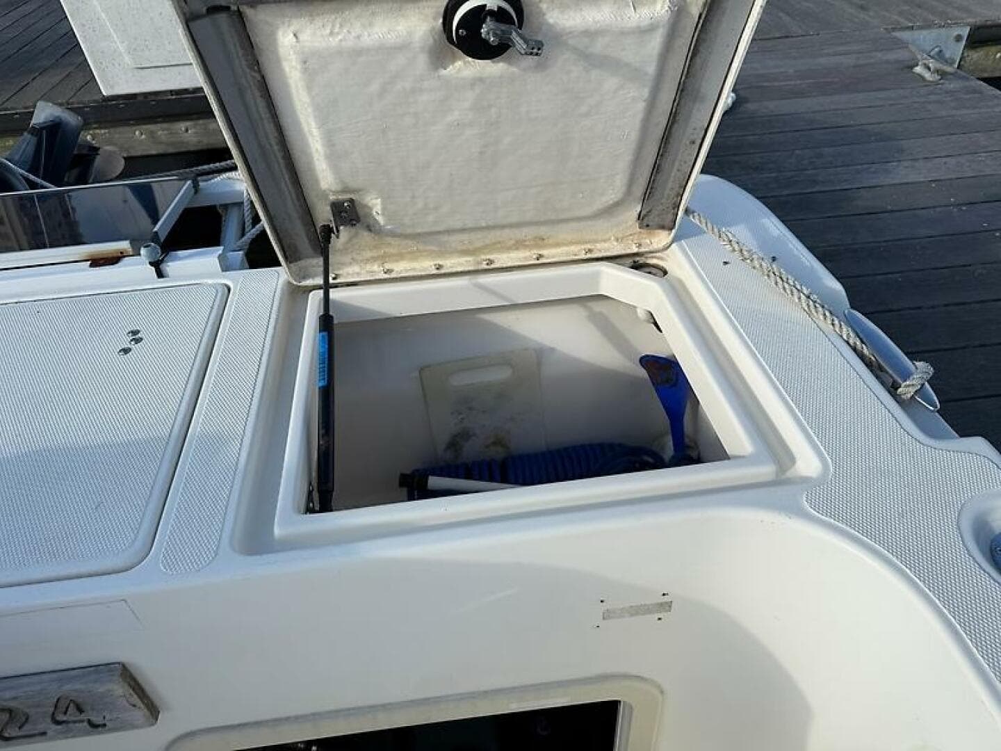 2000 World Cat 266 Sc — photo 7