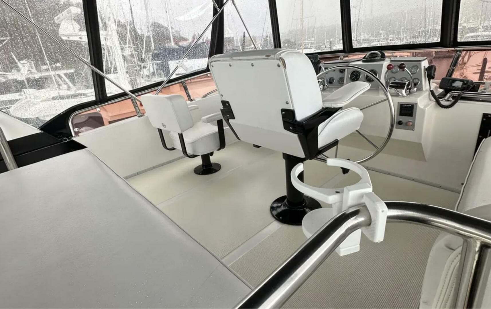 1988 Ocean Alexander 42 Aft Cabin — photo 19