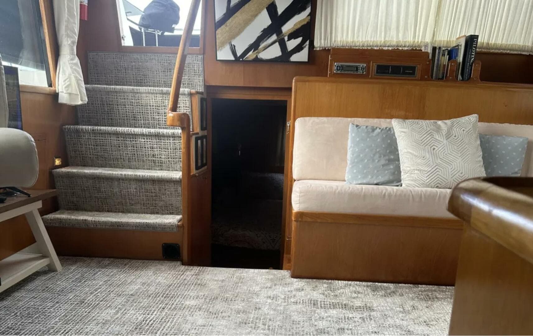 1988 Ocean Alexander 42 Aft Cabin — photo 6