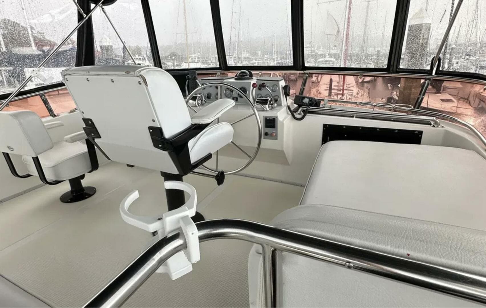 1988 Ocean Alexander 42 Aft Cabin — photo 18