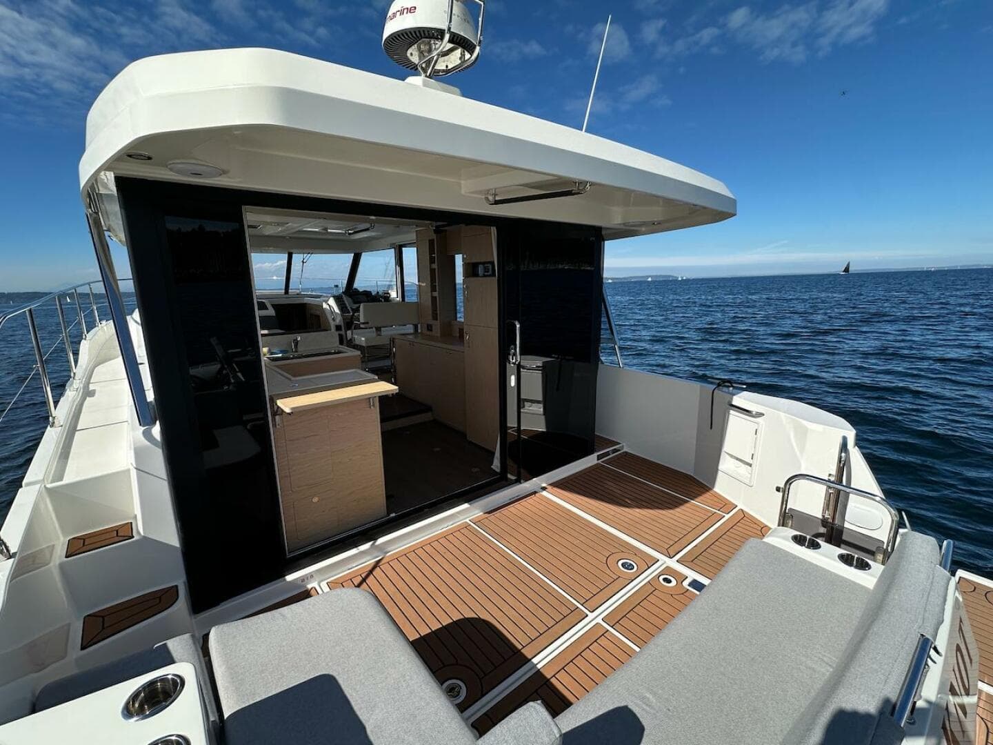 2024 Beneteau Swift Trawler 41 Sedan — photo 30