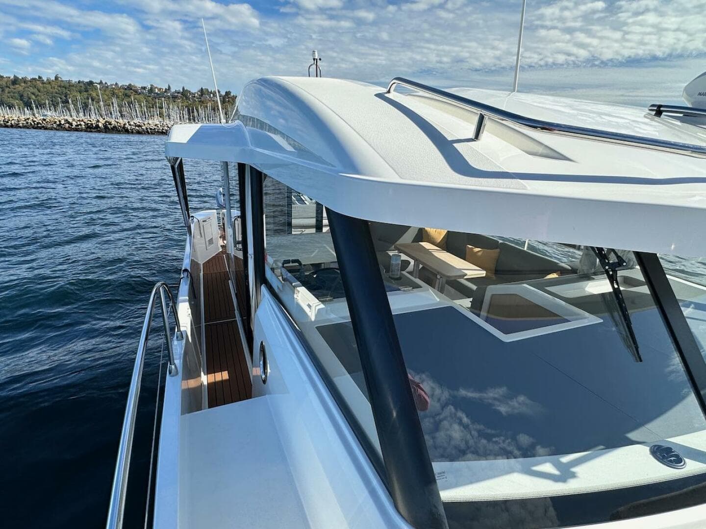 2024 Beneteau Swift Trawler 41 Sedan — photo 29