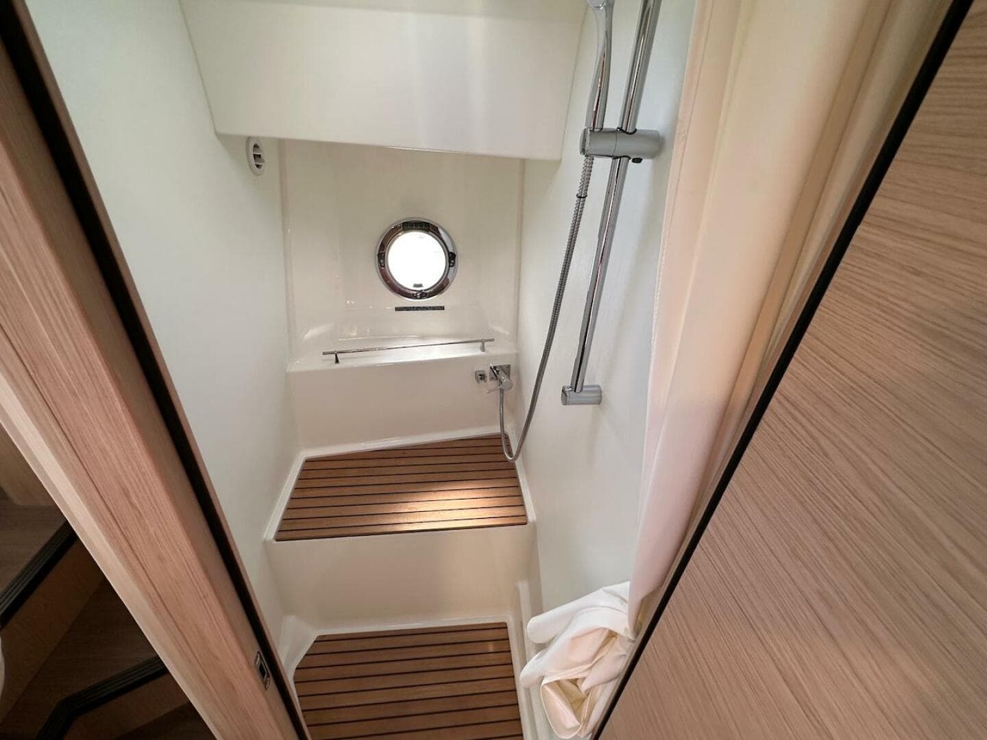 2024 Beneteau Swift Trawler 41 Sedan — photo 61