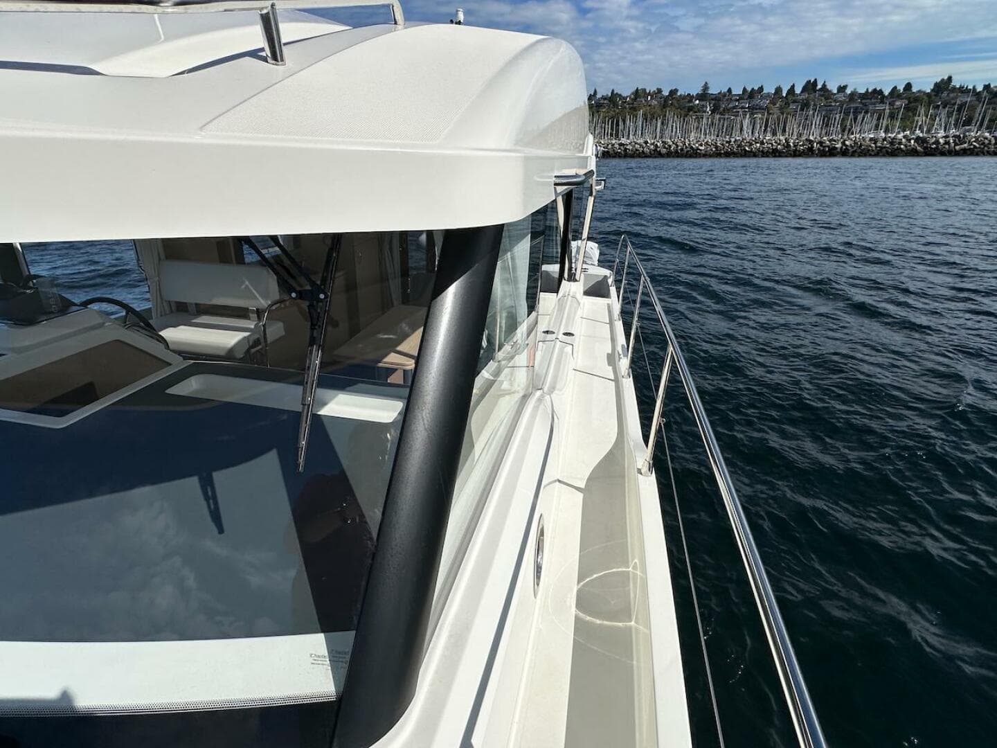 2024 Beneteau Swift Trawler 41 Sedan — photo 28