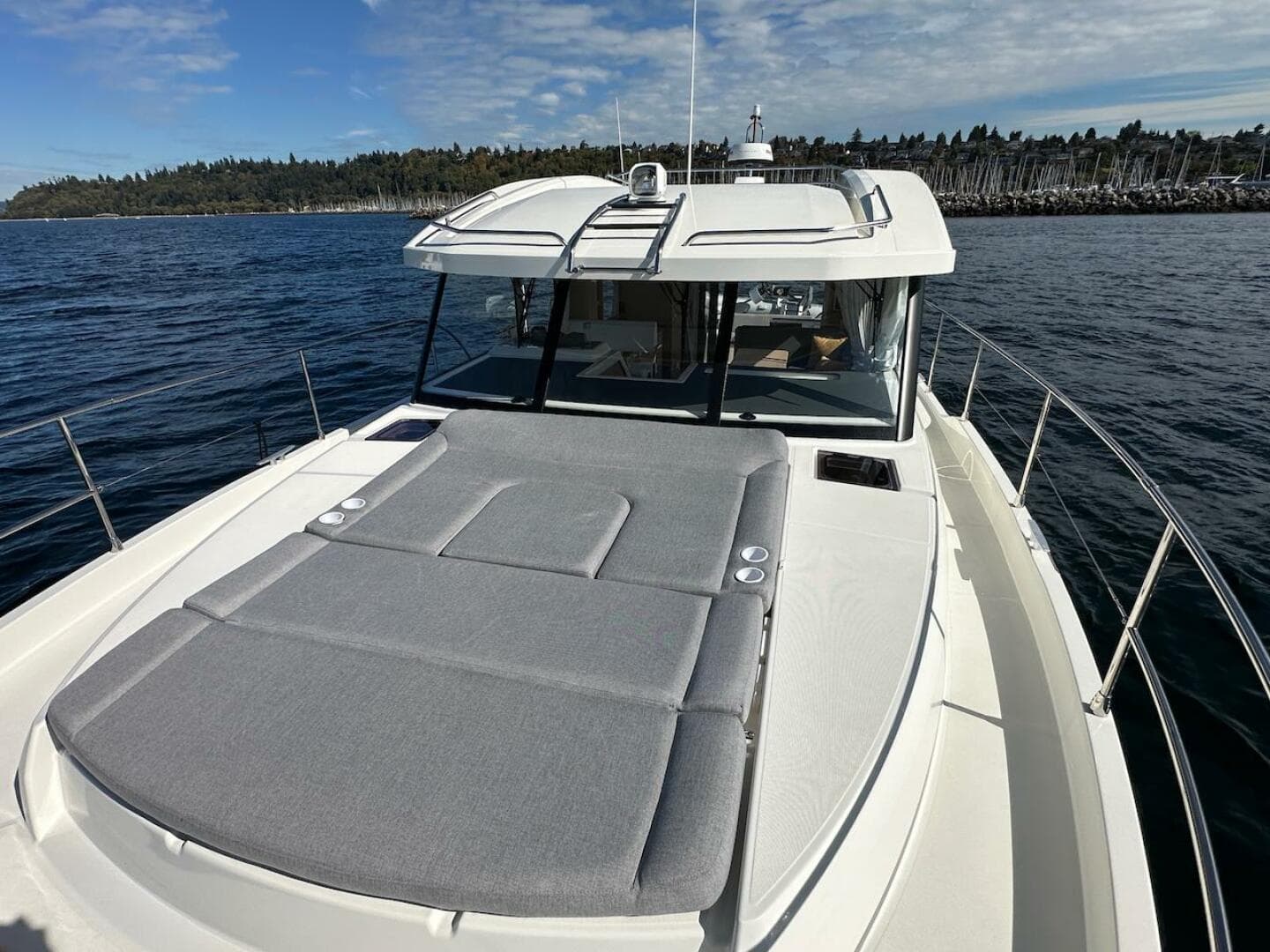 2024 Beneteau Swift Trawler 41 Sedan — photo 24