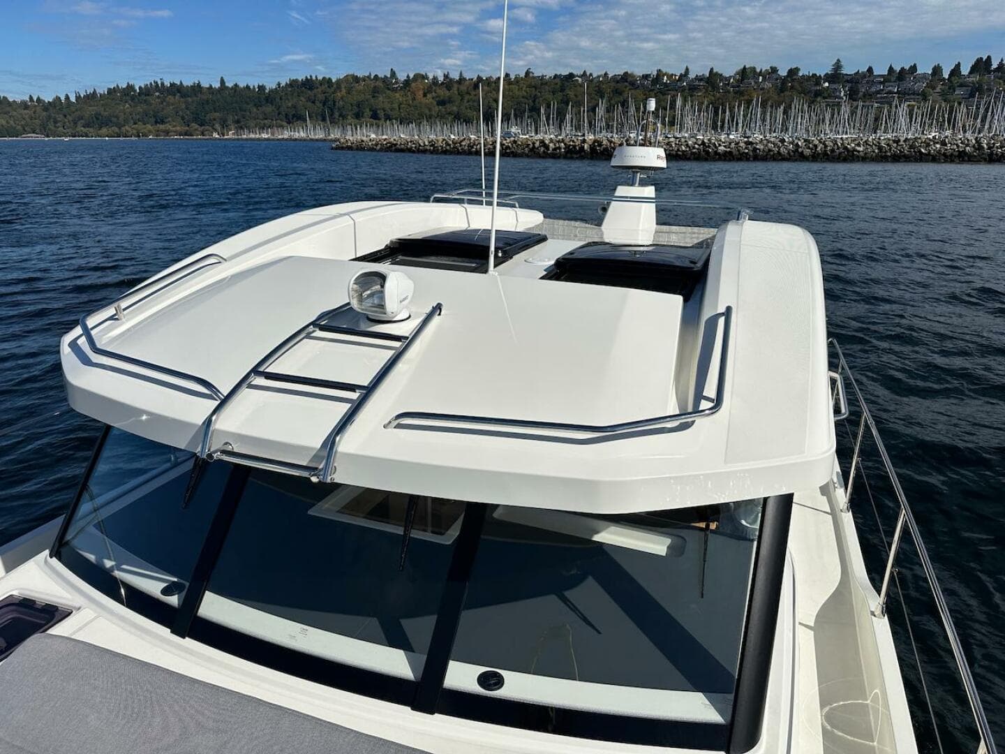 2024 Beneteau Swift Trawler 41 Sedan — photo 27
