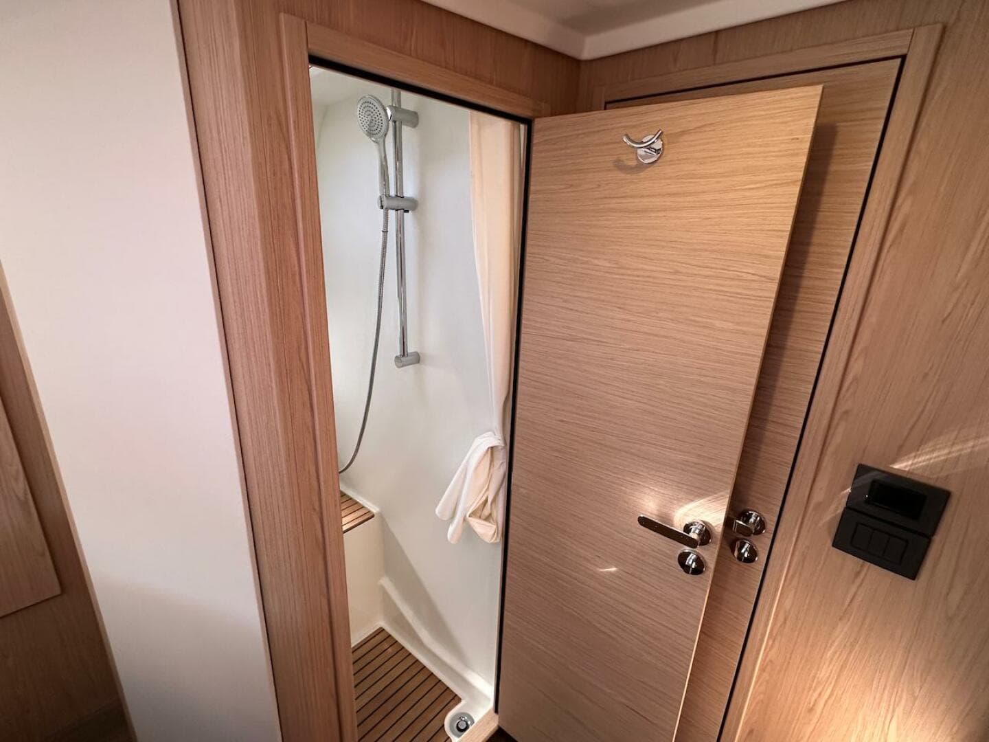 2024 Beneteau Swift Trawler 41 Sedan — photo 60