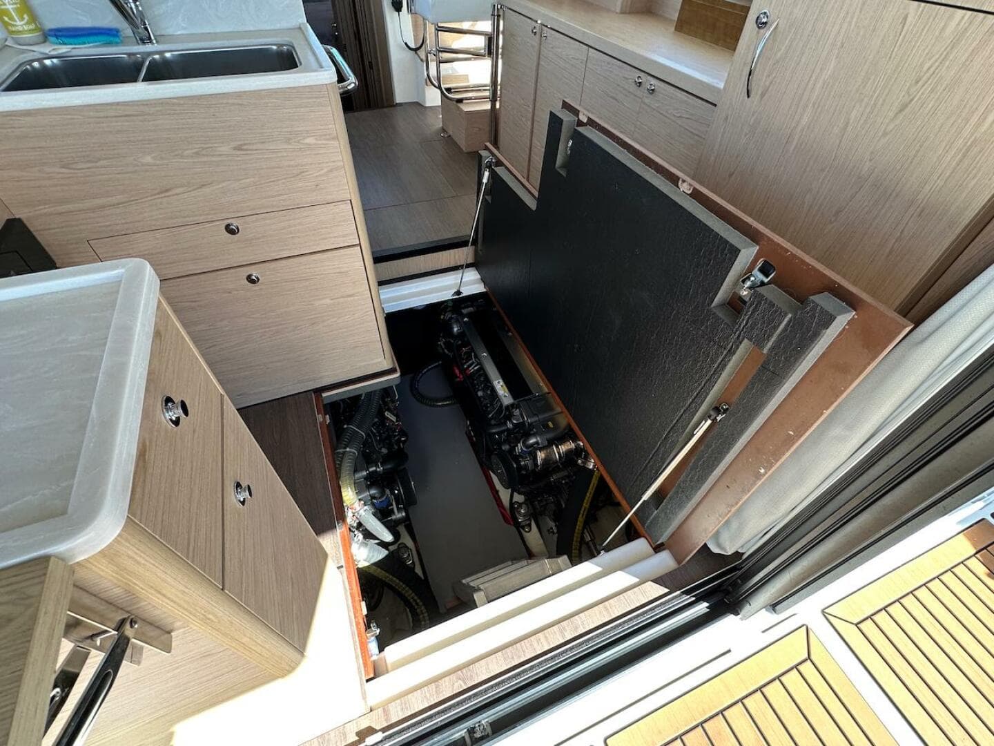 2024 Beneteau Swift Trawler 41 Sedan — photo 73