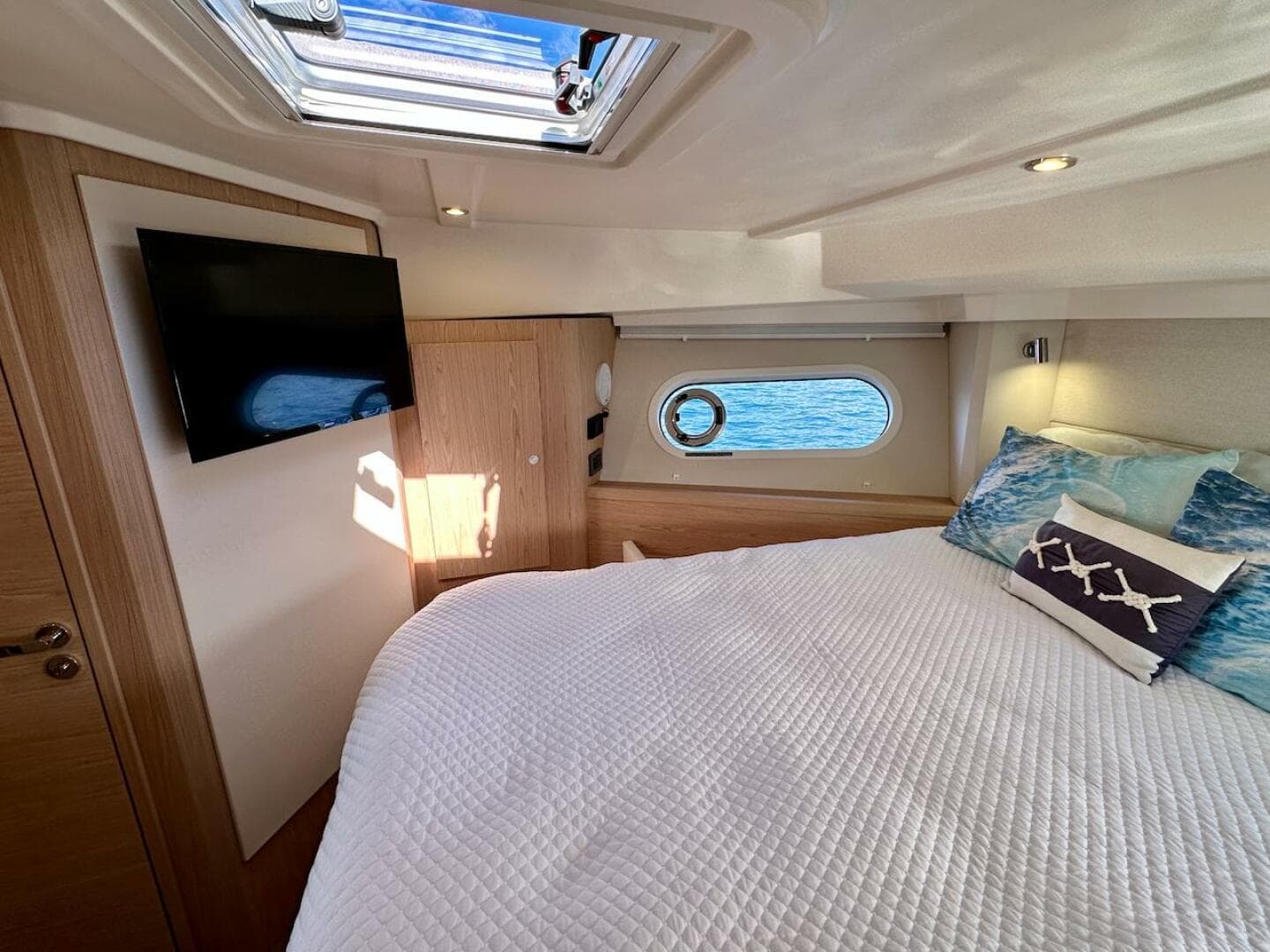 2024 Beneteau Swift Trawler 41 Sedan — photo 57