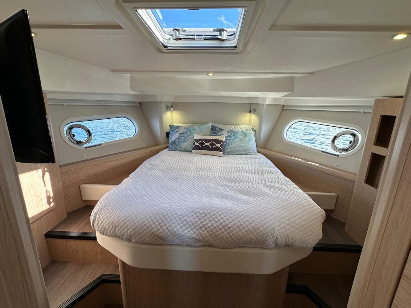 2024 Beneteau Swift Trawler 41 Sedan — photo 55
