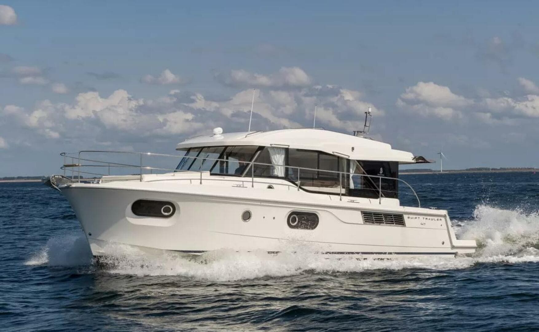 2024 Beneteau Swift Trawler 41 Sedan — photo 3