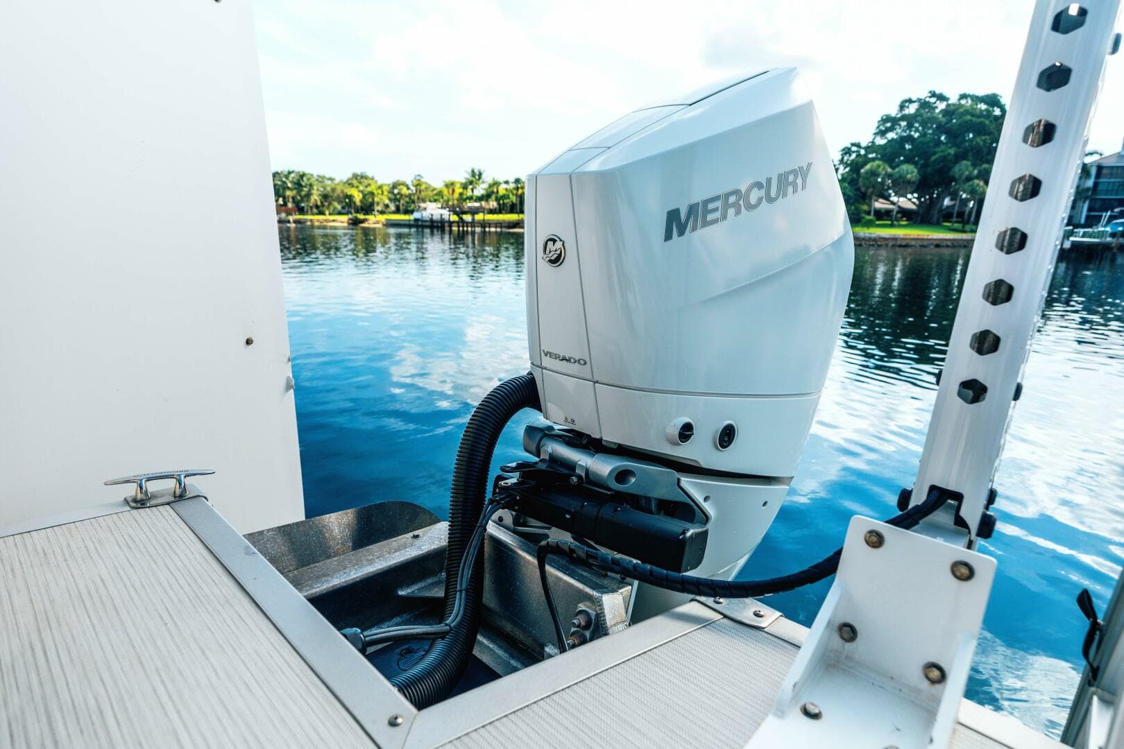 2024 Bennington Qsbax 2 Swingback — photo 30