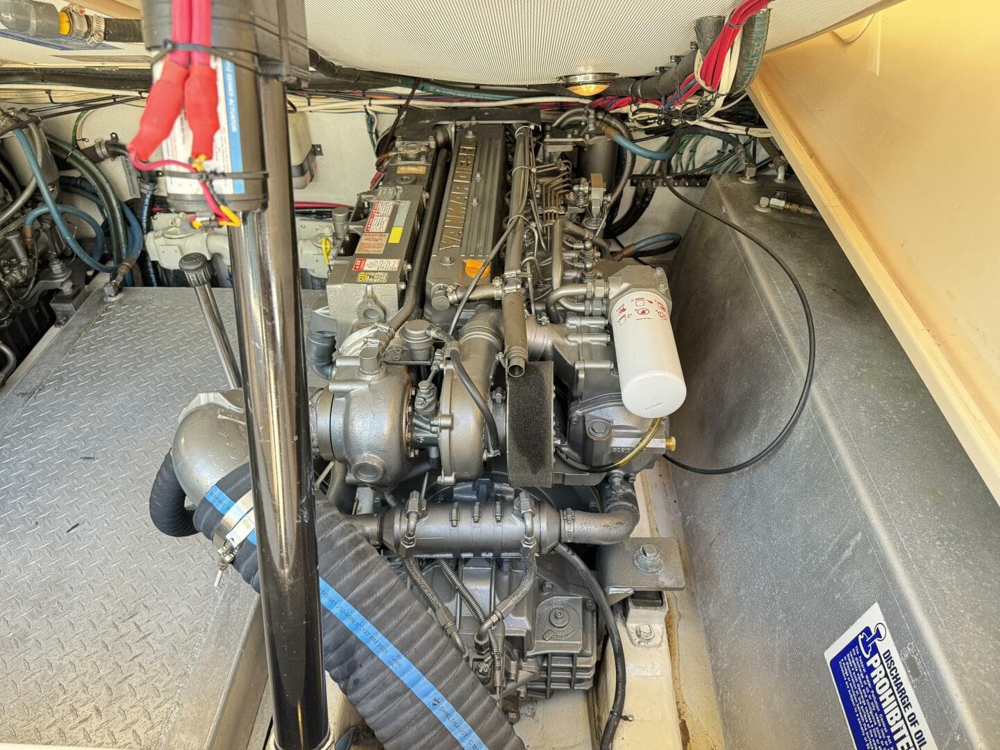 2004 Island Packet 360 Hardtop Express Cruiser — photo 24