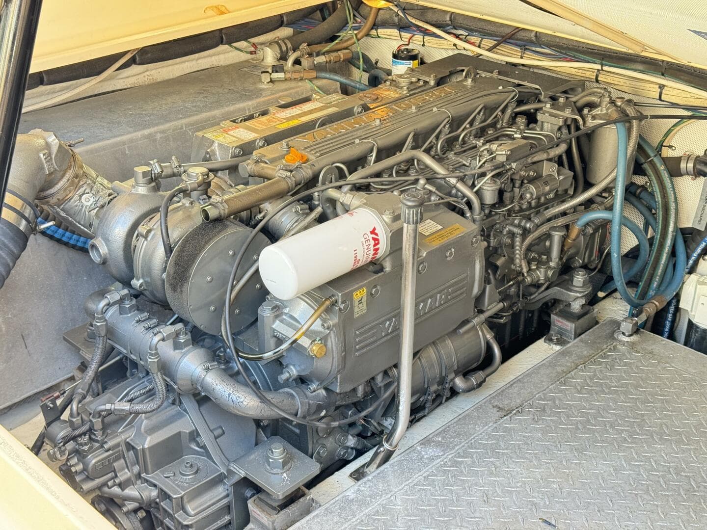 2004 Island Packet 360 Hardtop Express Cruiser — photo 21