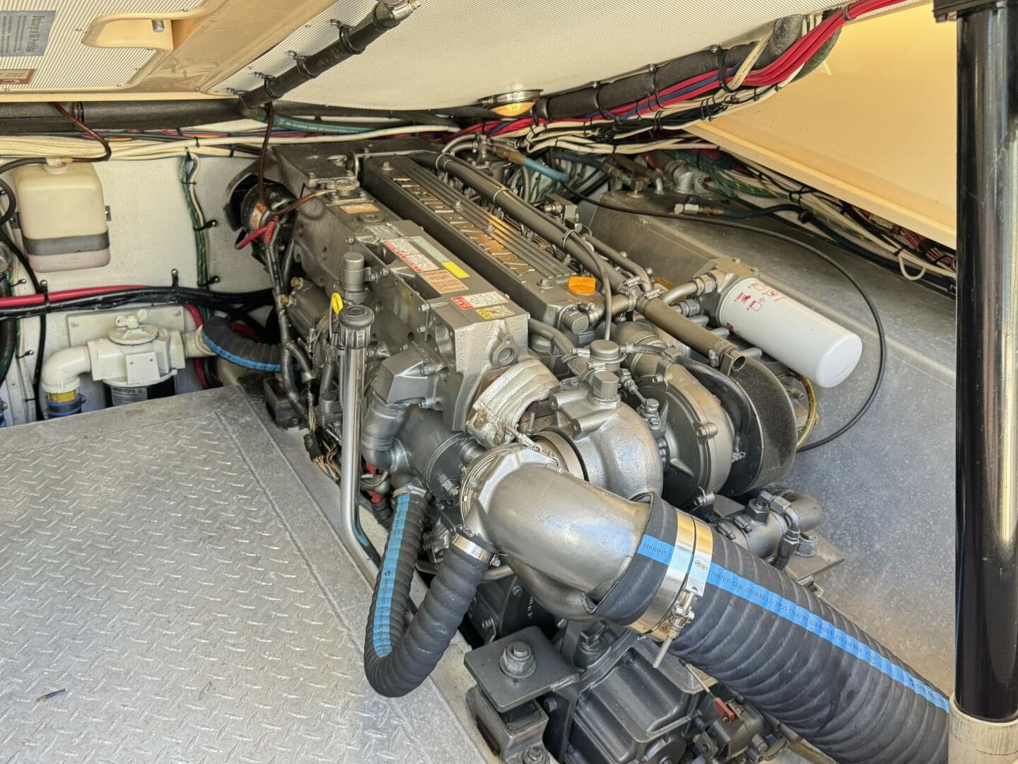 2004 Island Packet 360 Hardtop Express Cruiser — photo 23