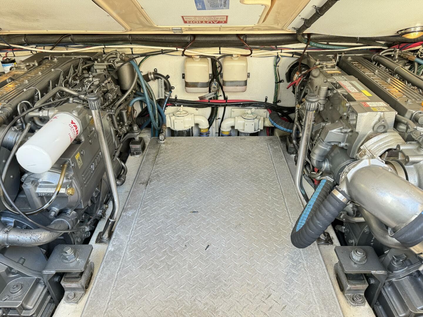 2004 Island Packet 360 Hardtop Express Cruiser — photo 20